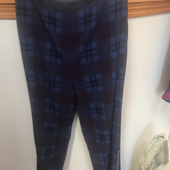 Aritzia Babaton size 10 plaid tartan like trousers! - Picture 1 of 7